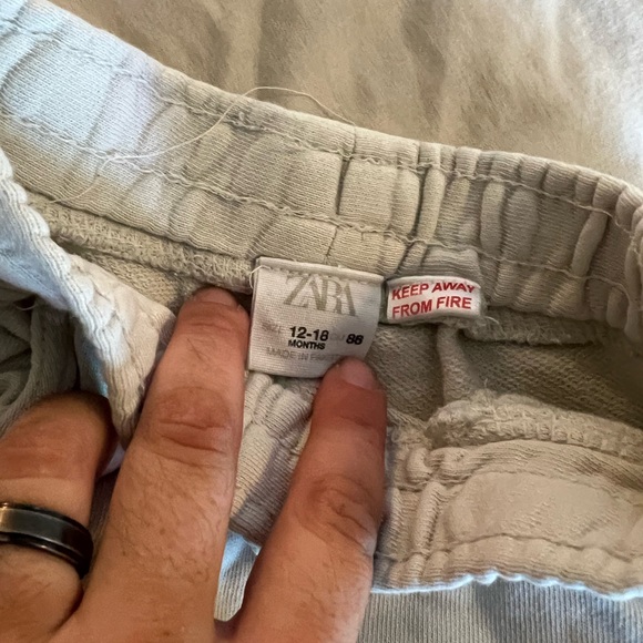 Shorts 12/18M zara - Picture 3 of 3